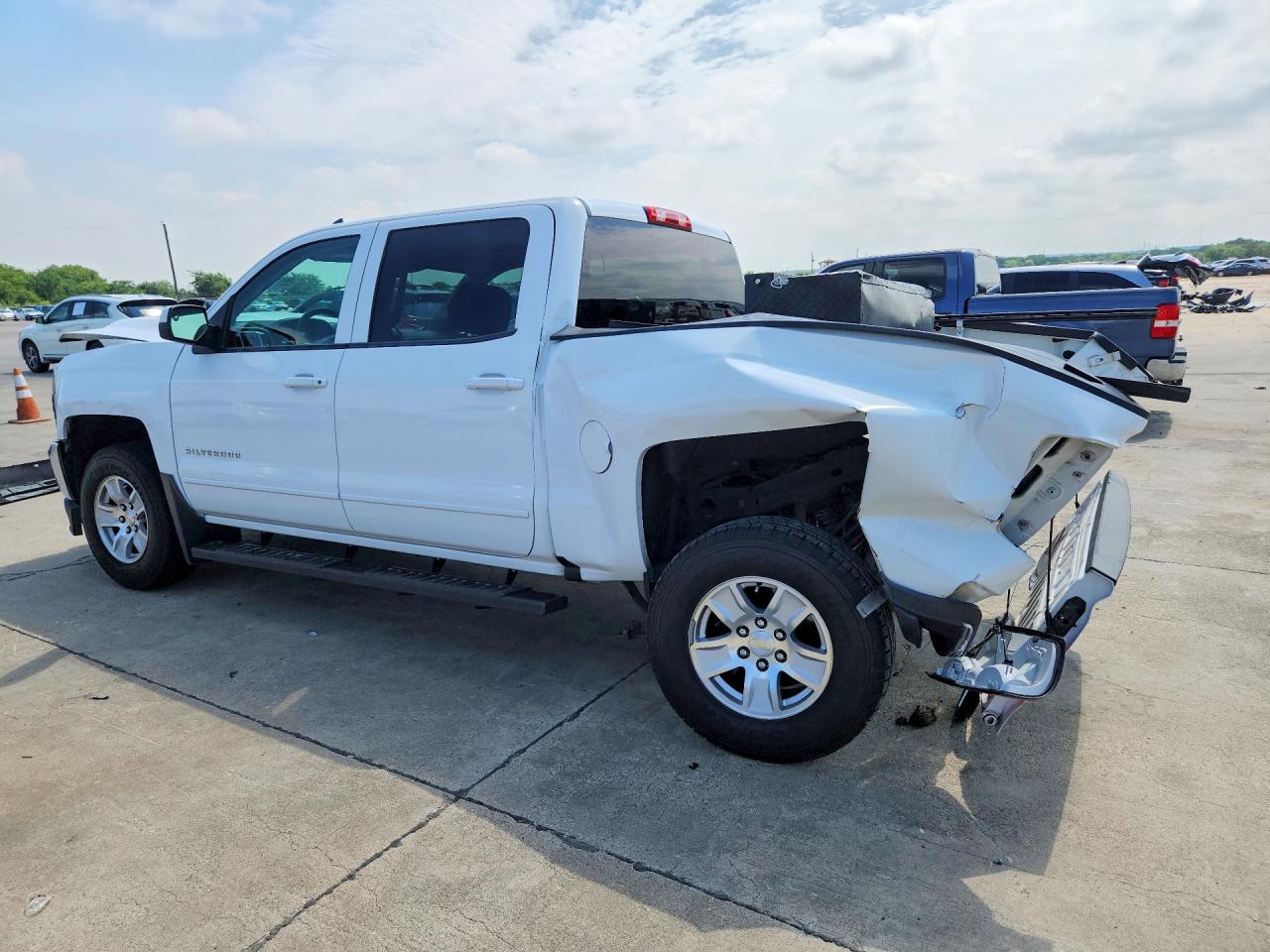 2018 CHEVROLET SILVERADO C1500 LT — снимка 2