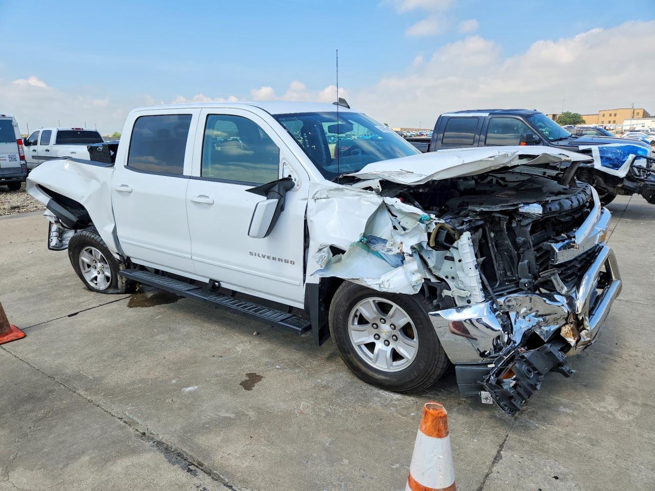 2018 CHEVROLET SILVERADO C1500 LT — снимка 4