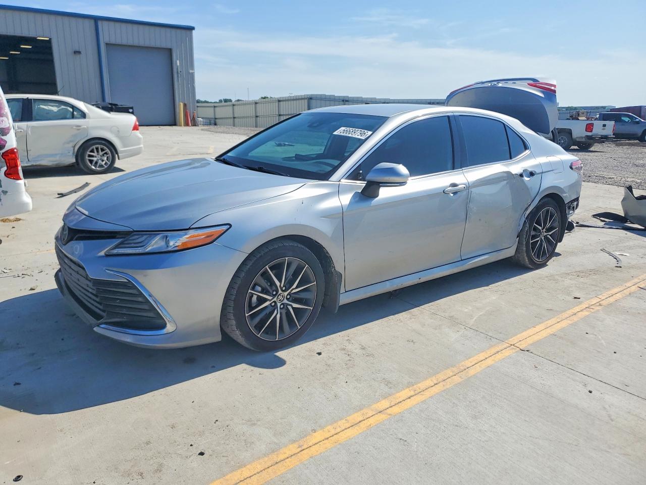 2023 TOYOTA CAMRY XLE