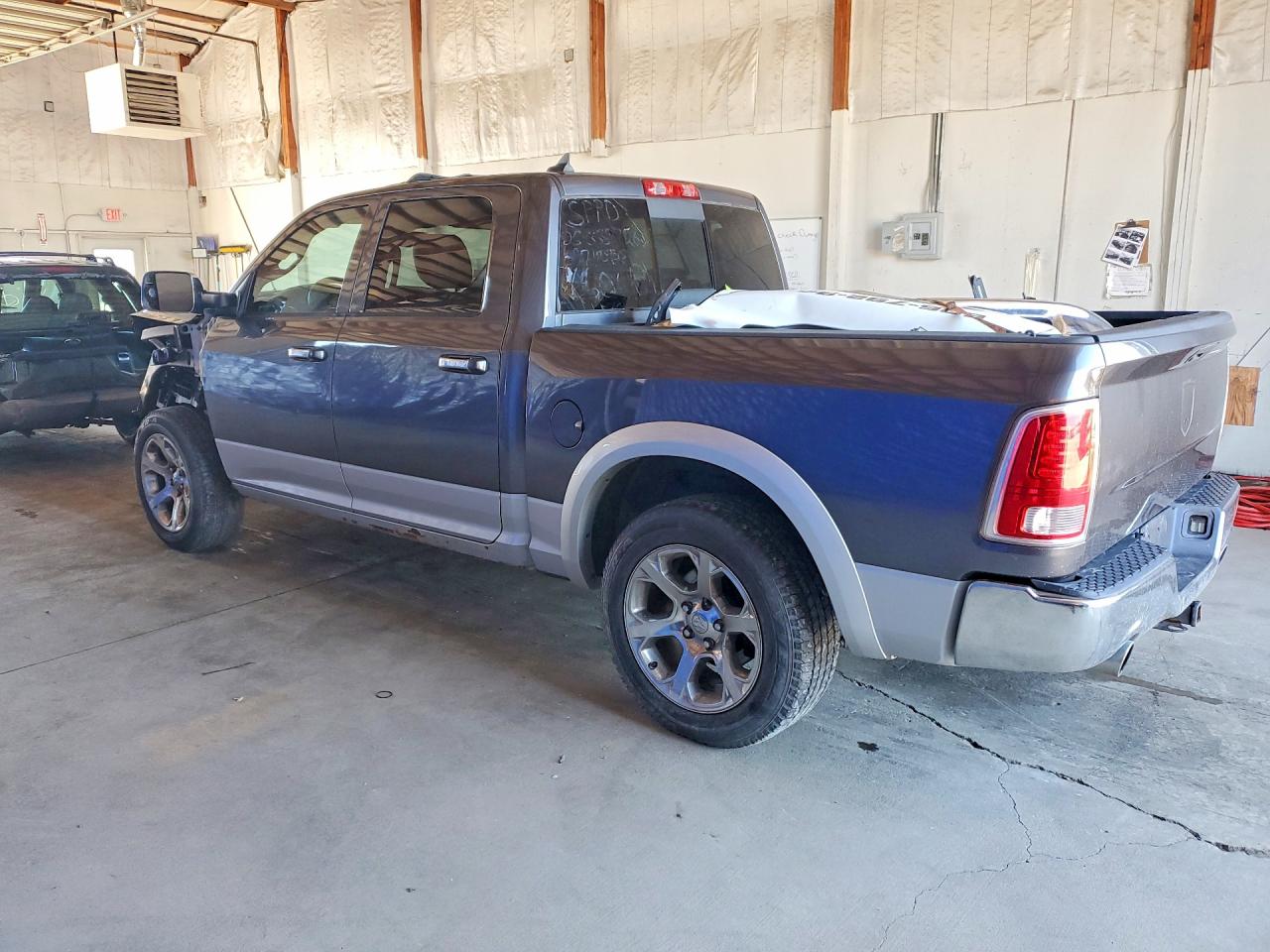 2017 RAM 1500 LARAMIE — снимка 2