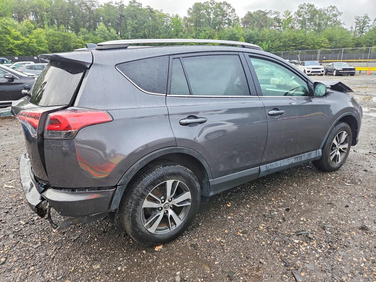 2018 TOYOTA RAV4 XLE — снимка 3