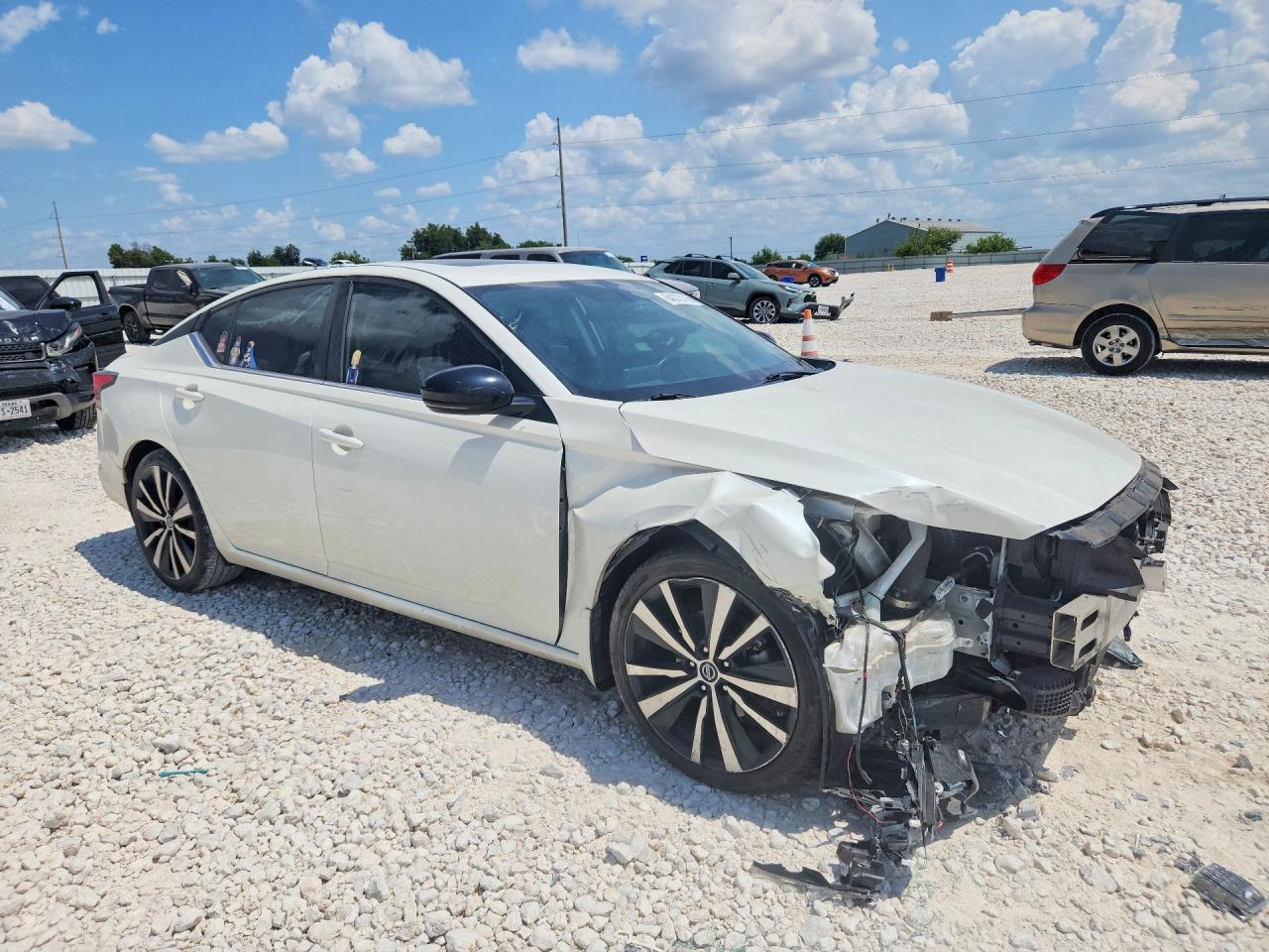 2019 NISSAN ALTIMA SR — снимка 4