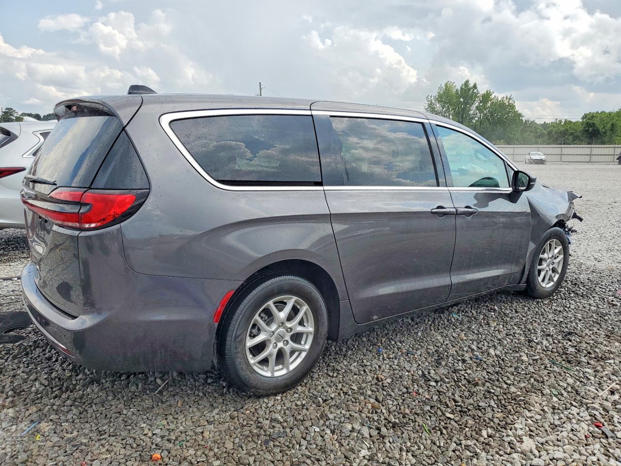 2023 CHRYSLER PACIFICA TOURING L — снимка 3