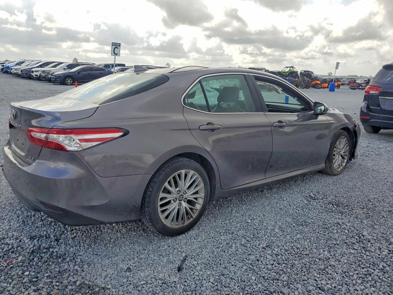 2019 TOYOTA CAMRY HYBRID XLE — снимка 3