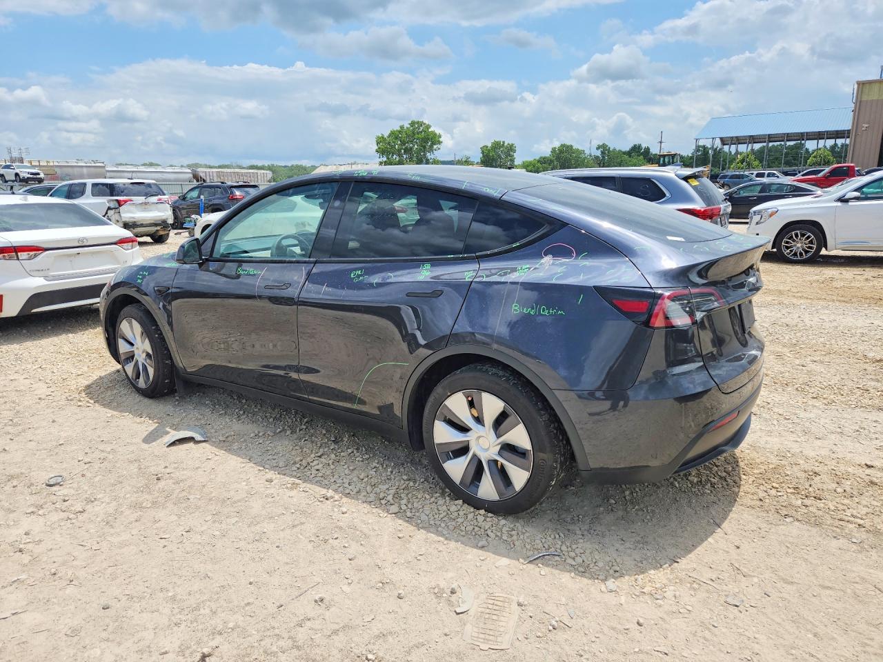 2024 TESLA MODEL Y — снимка 2
