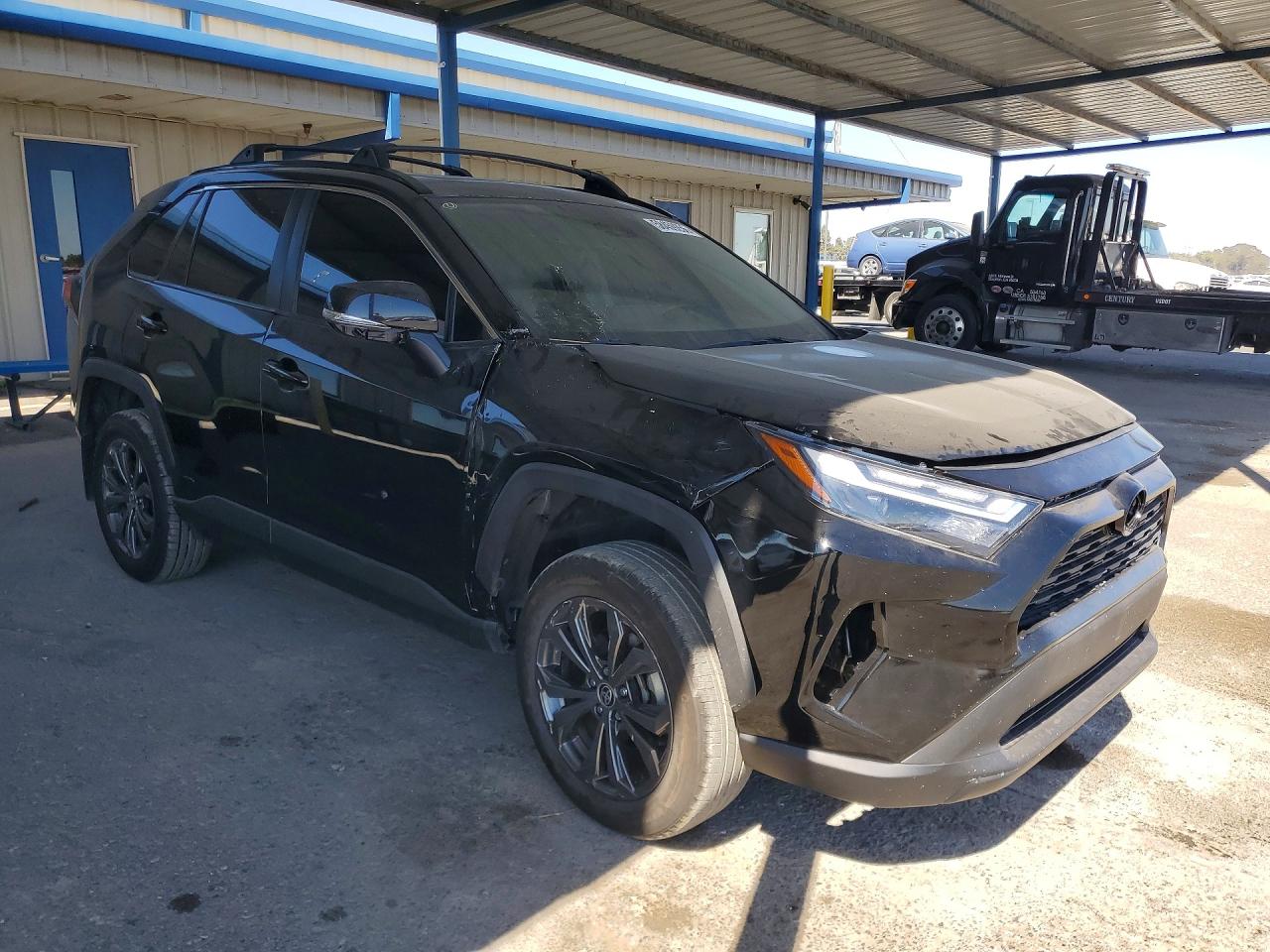 2023 TOYOTA RAV4 XLE PREMIUM — снимка 4