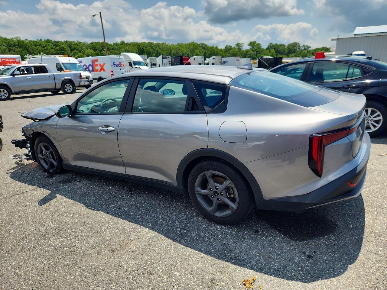 2025 KIA K4 LXS — снимка 2