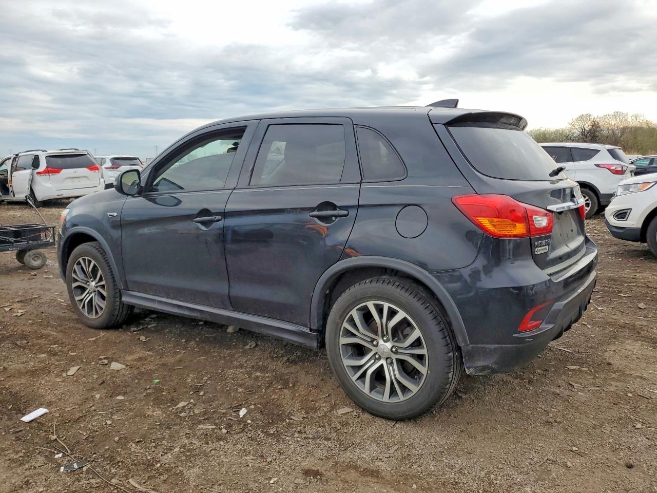 2019 MITSUBISHI OUTLANDER SPORT SE — снимка 2
