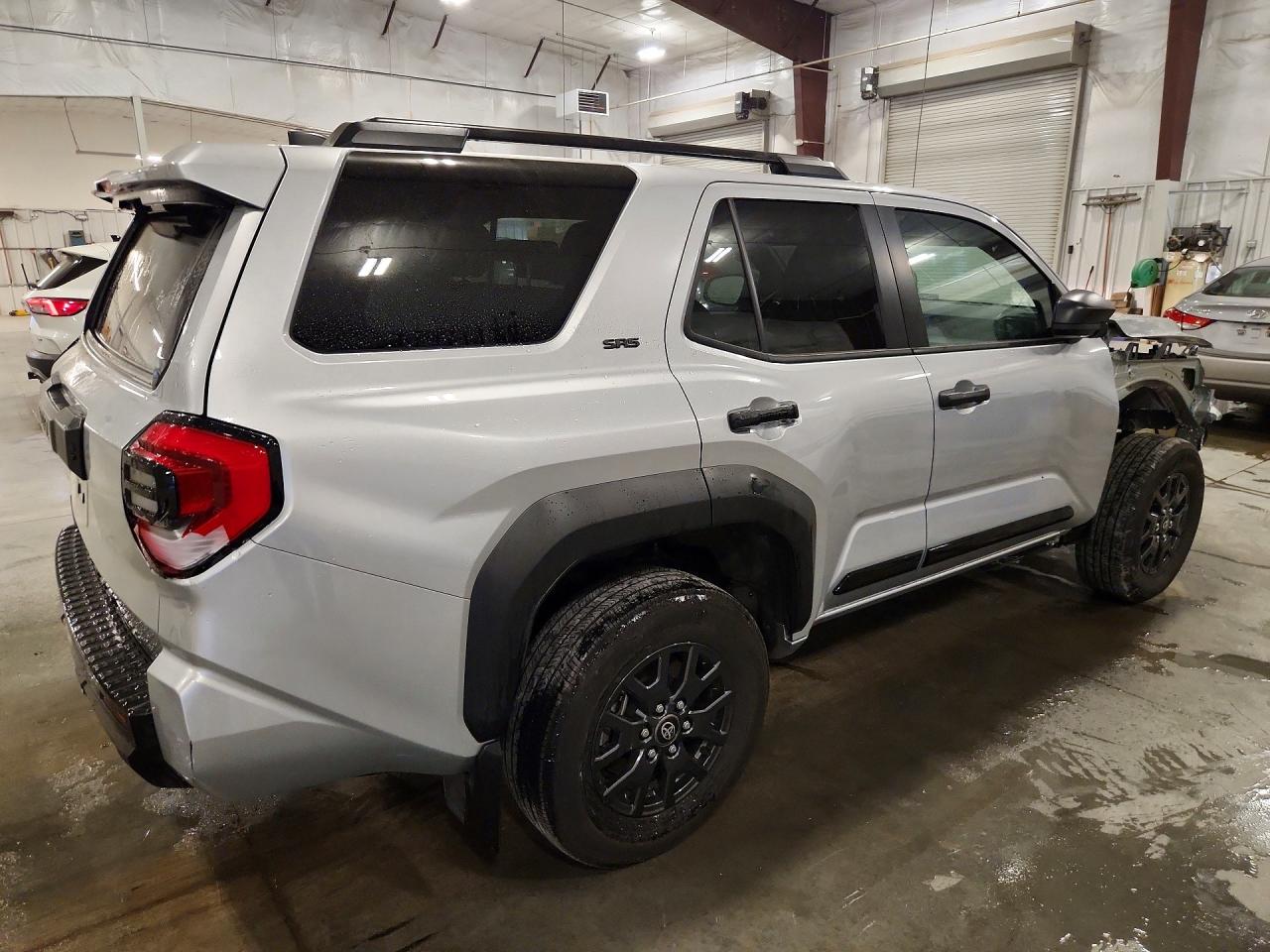 2025 TOYOTA 4RUNNER SR5 — снимка 3
