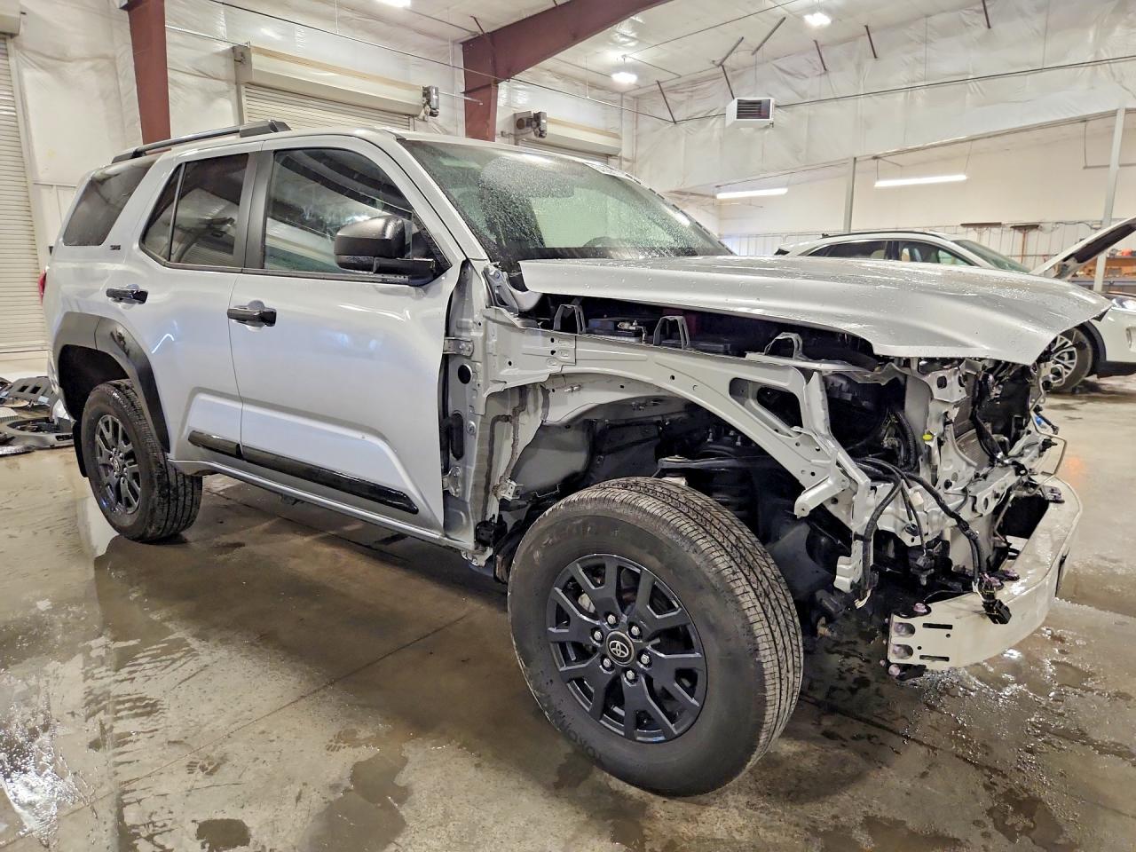 2025 TOYOTA 4RUNNER SR5 — снимка 4
