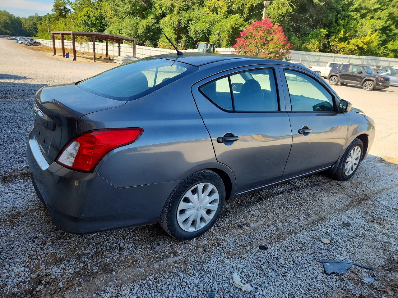 2017 NISSAN VERSA 1.6 S — снимка 3