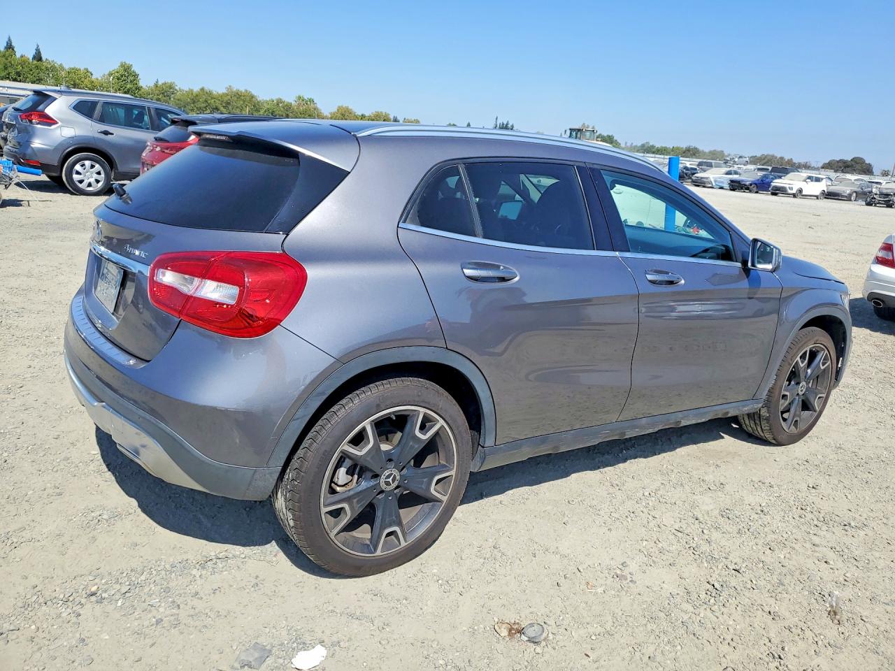 2019 MERCEDES-BENZ GLA 250 4MATIC — снимка 3