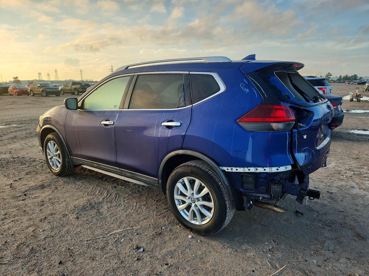 2019 NISSAN ROGUE SV — снимка 2