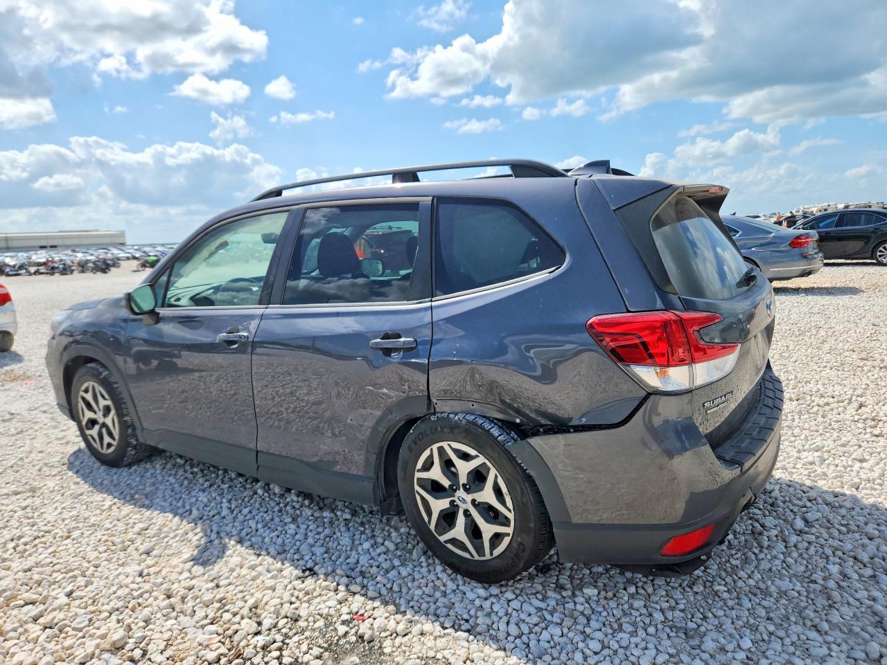 2020 SUBARU FORESTER PREMIUM — снимка 2