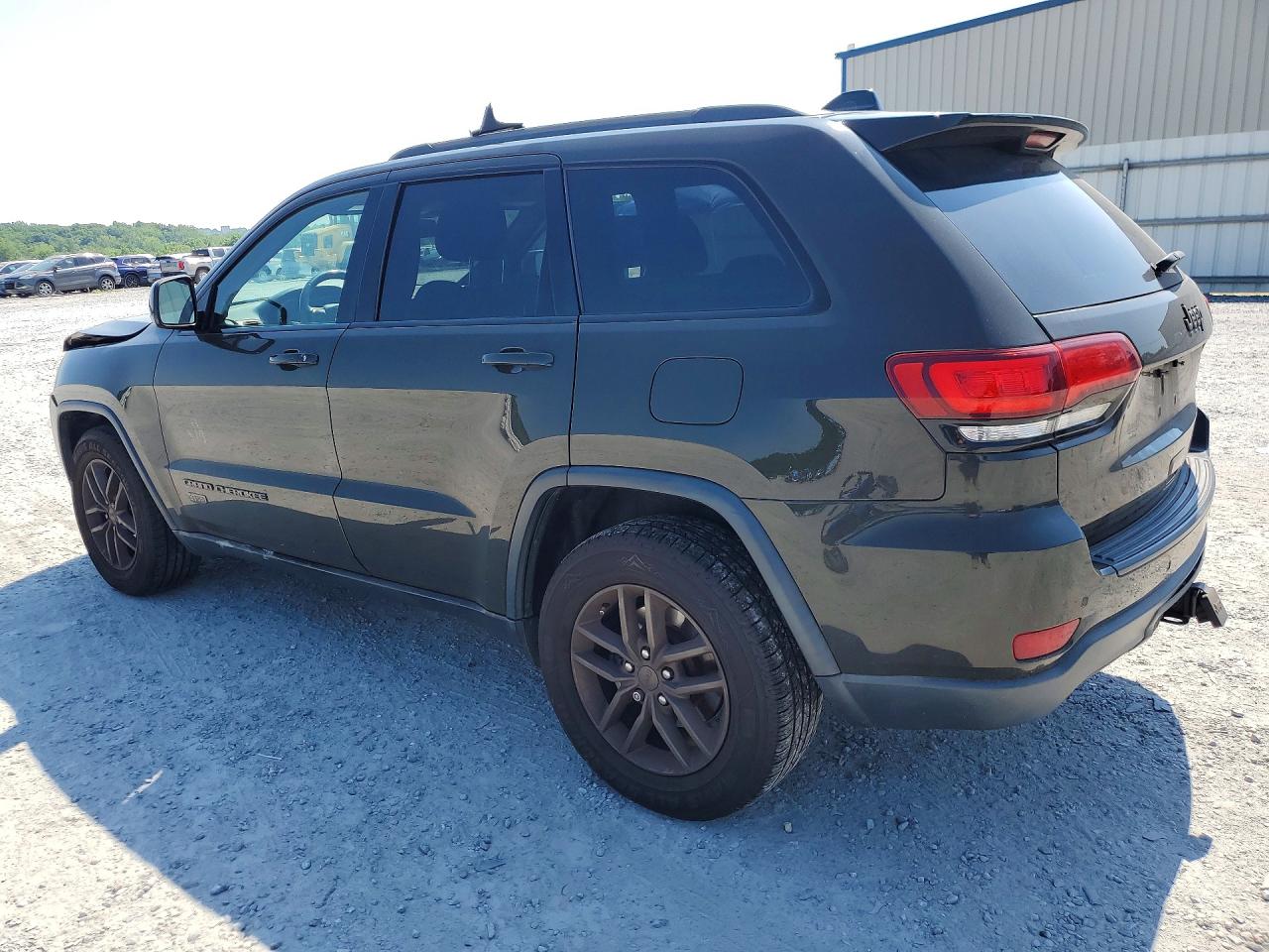 2016 JEEP GRAND CHEROKEE LAREDO — снимка 2