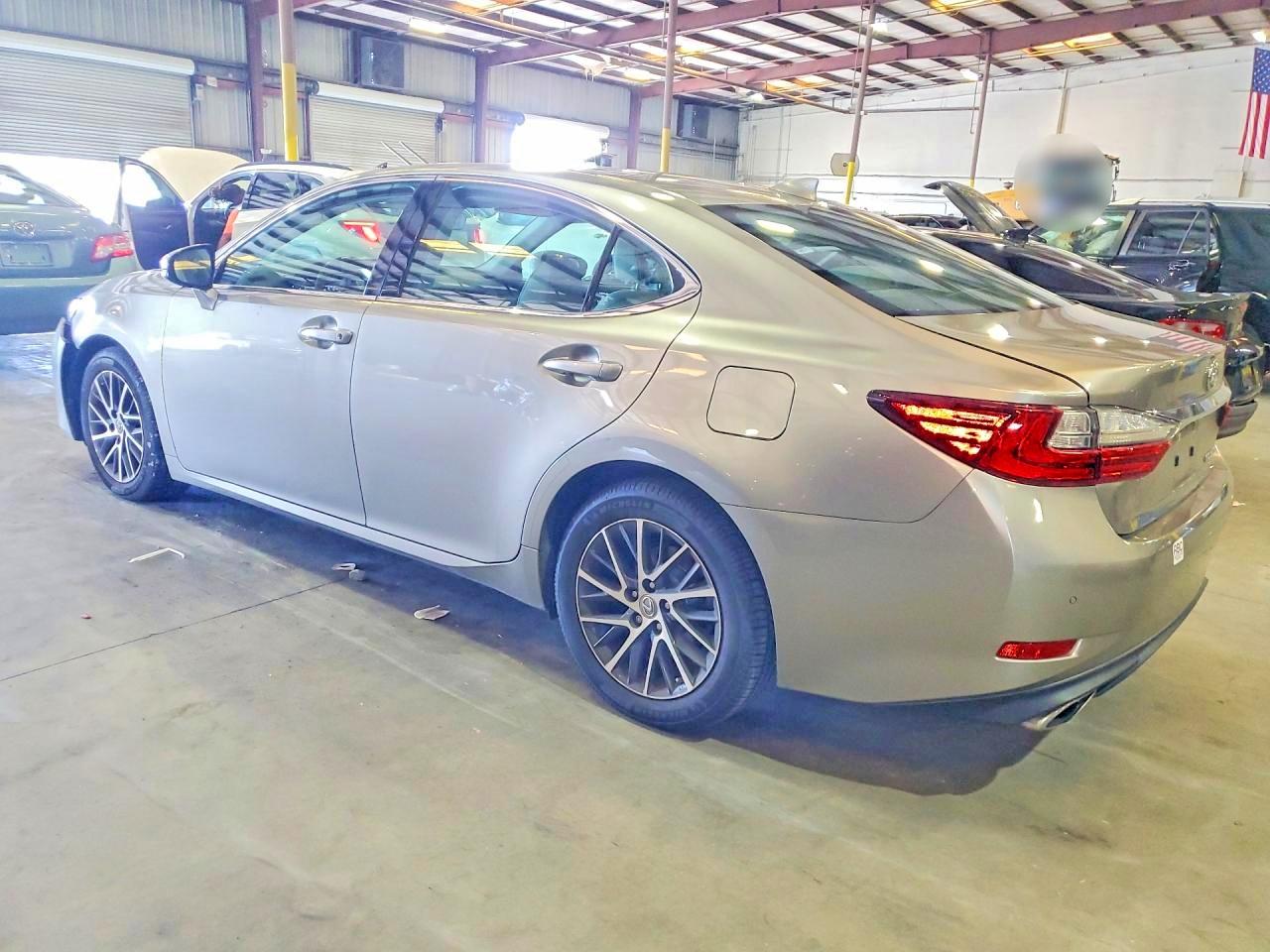 2017 LEXUS ES 350 — снимка 2