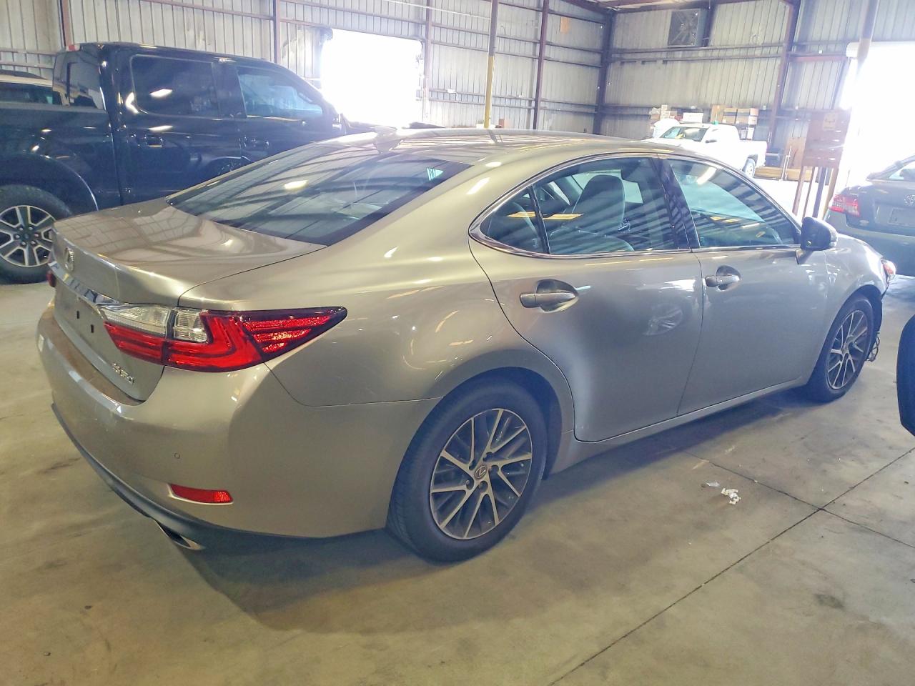 2017 LEXUS ES 350 — снимка 3