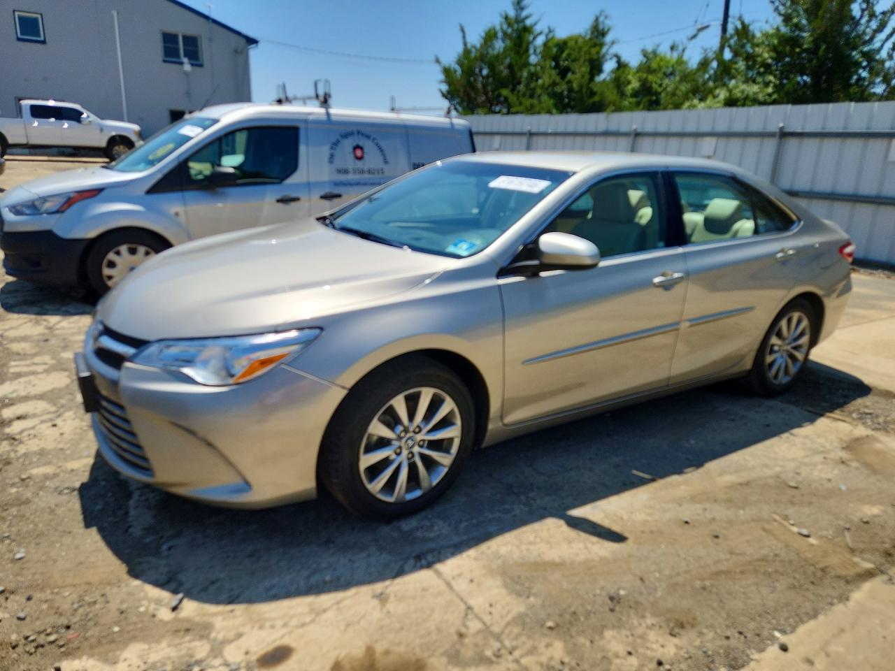 2017 TOYOTA CAMRY XLE