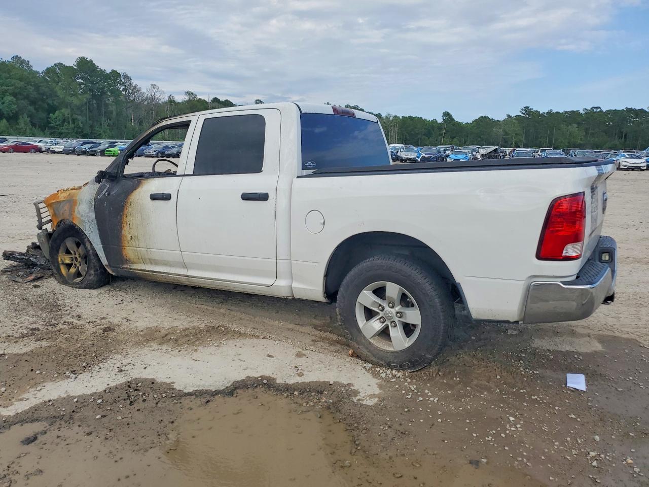 2019 RAM 1500 CLASSIC TRADESMAN — снимка 2