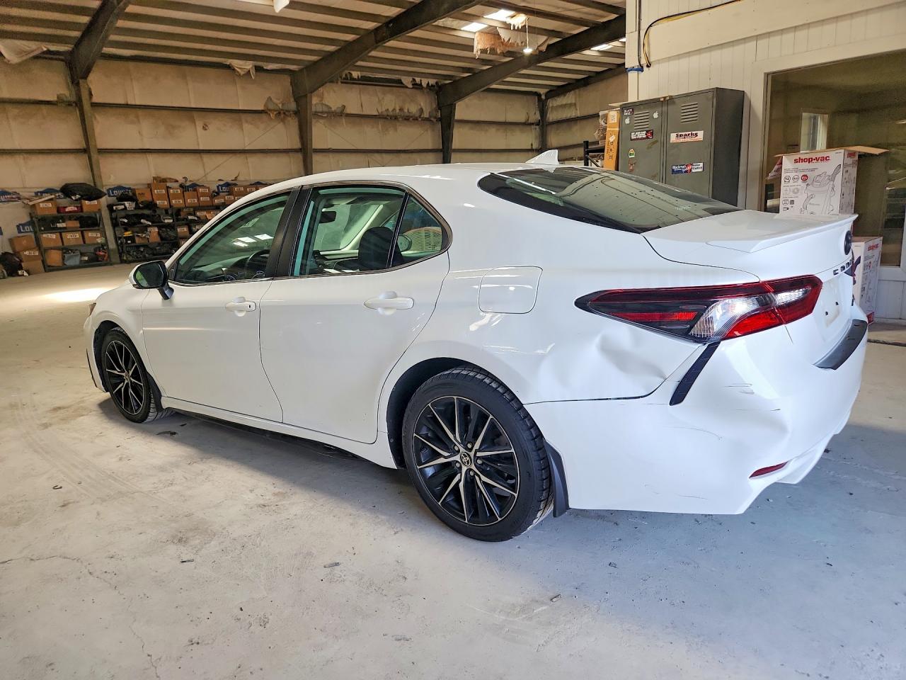 2022 TOYOTA CAMRY SE — снимка 2