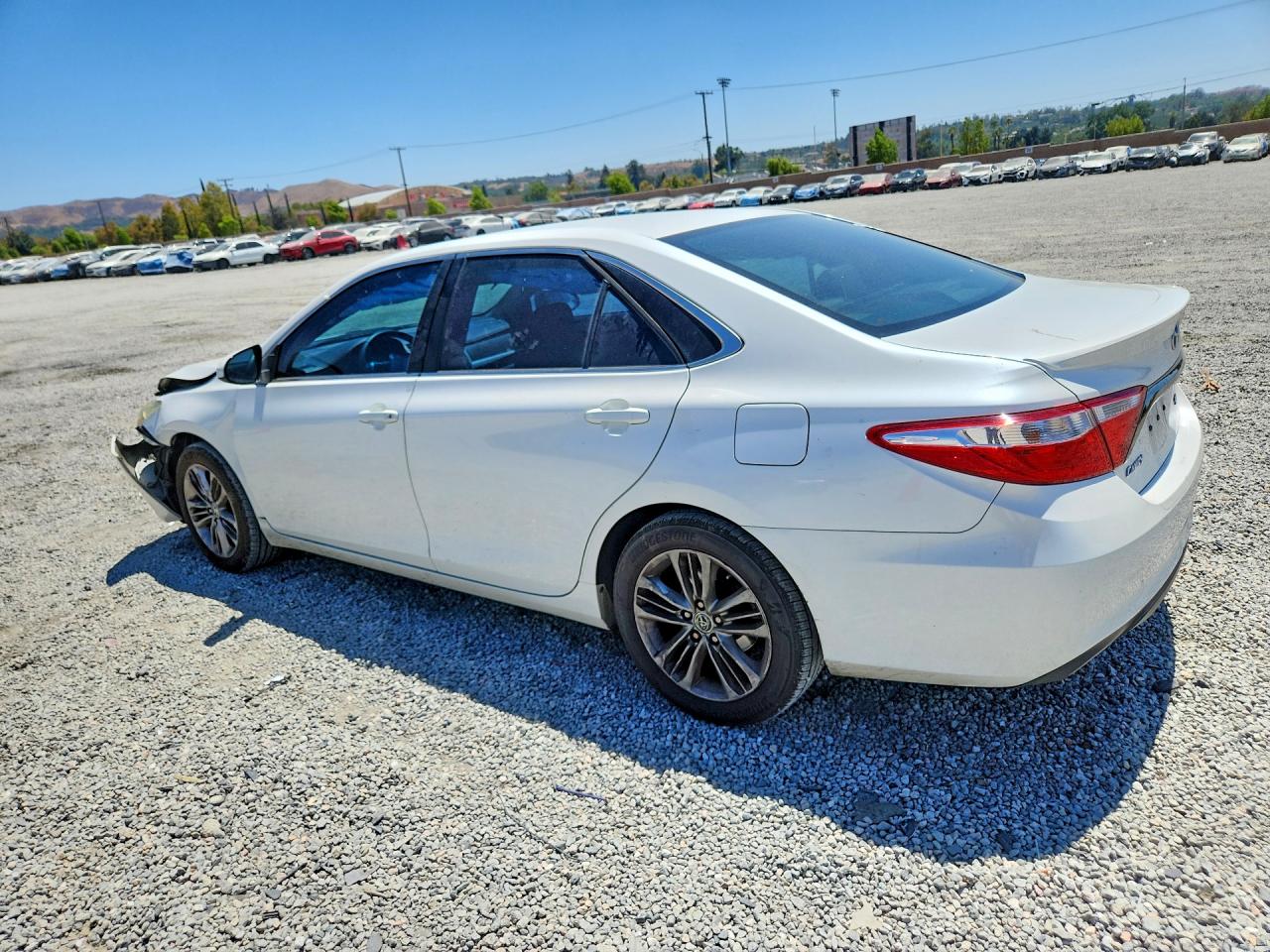 2016 TOYOTA CAMRY SE — снимка 2