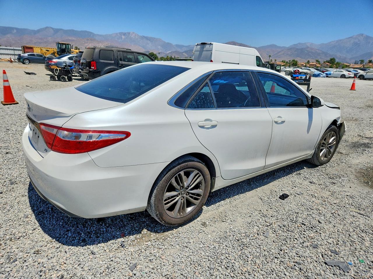 2016 TOYOTA CAMRY SE — снимка 3