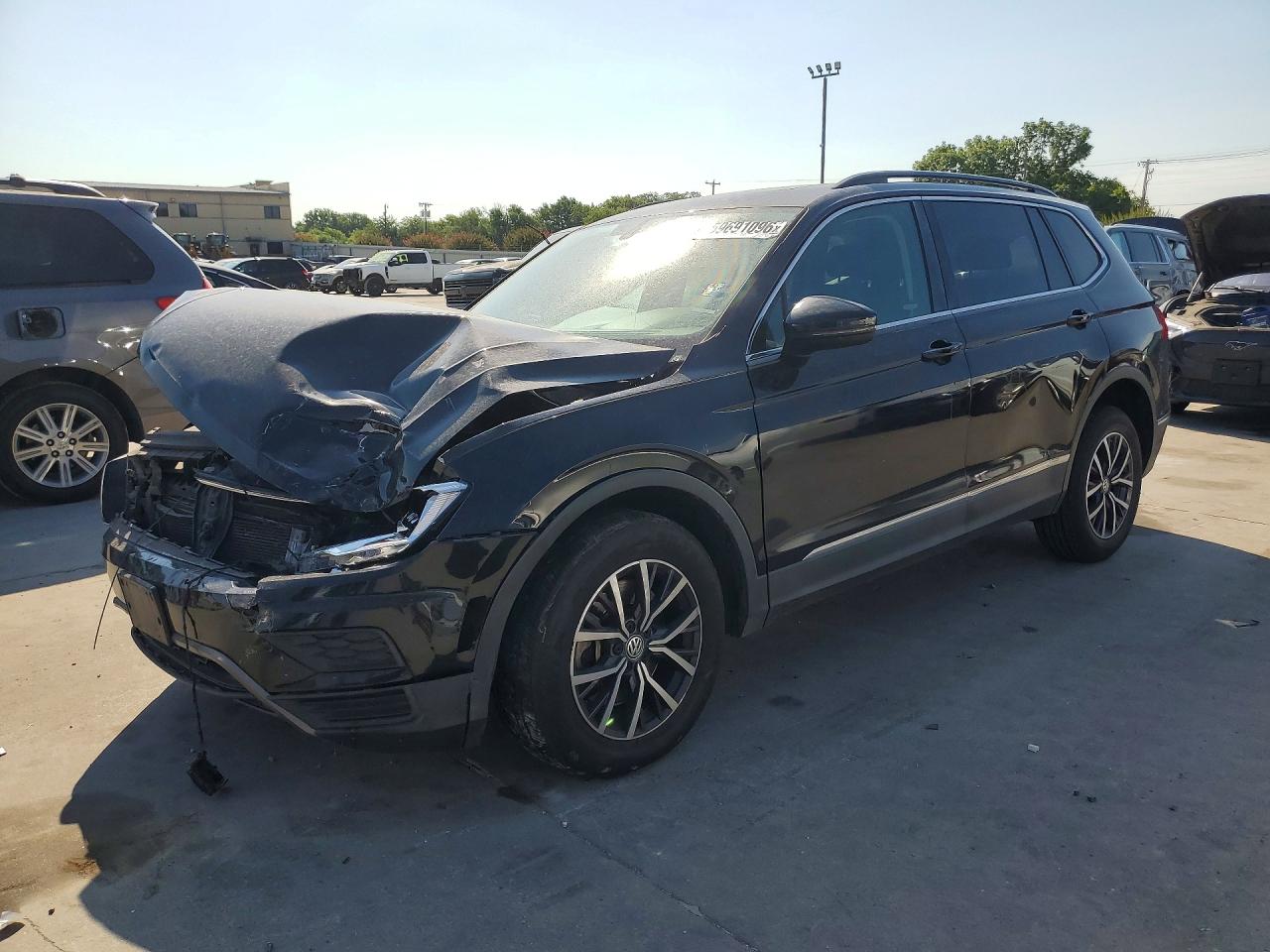 2020 VOLKSWAGEN TIGUAN SE/SEL