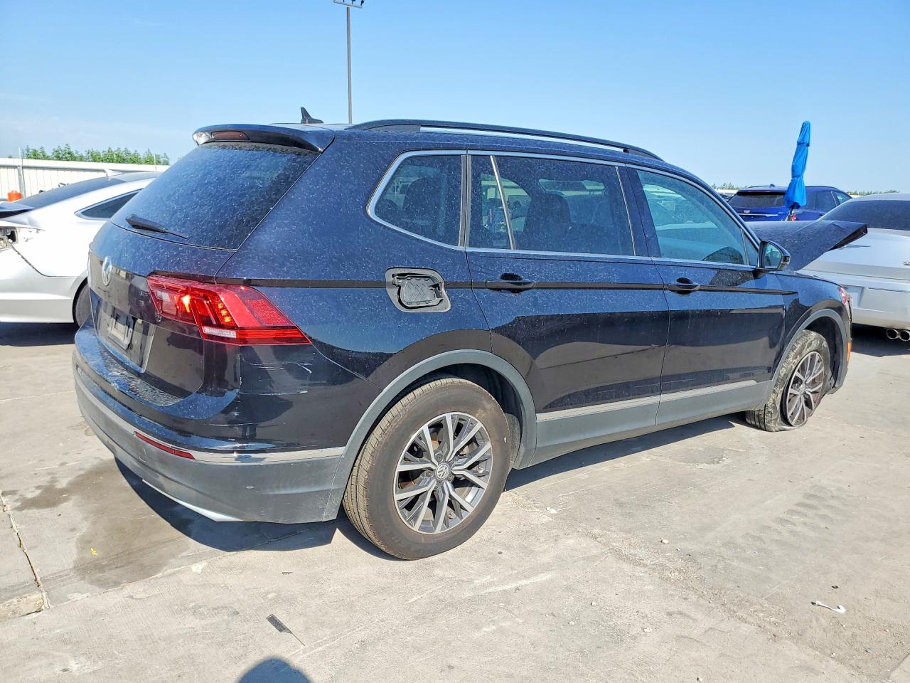 2020 VOLKSWAGEN TIGUAN SE/SEL — снимка 3