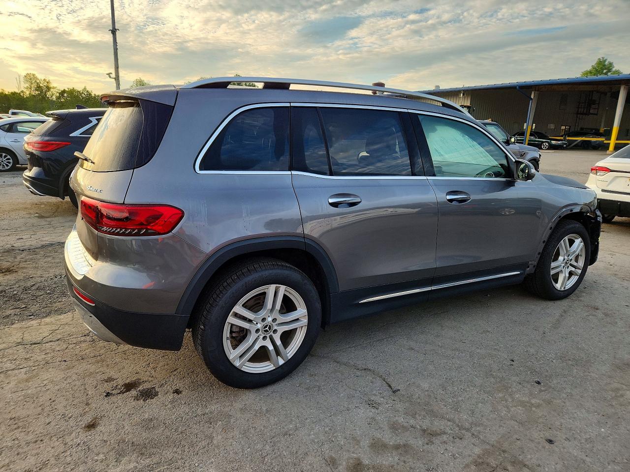 2021 MERCEDES-BENZ GLB 250 4MATIC — снимка 3