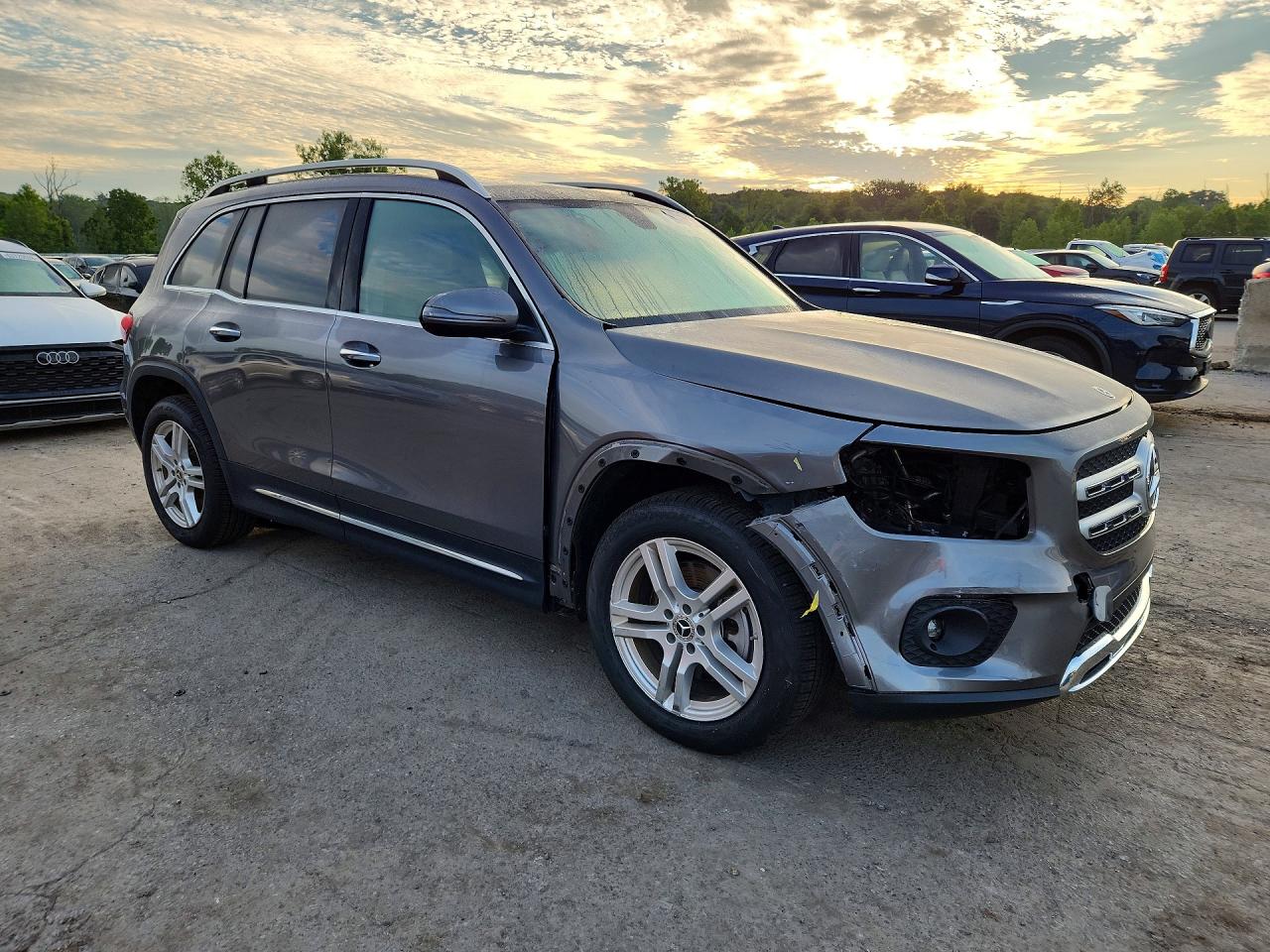 2021 MERCEDES-BENZ GLB 250 4MATIC — снимка 4