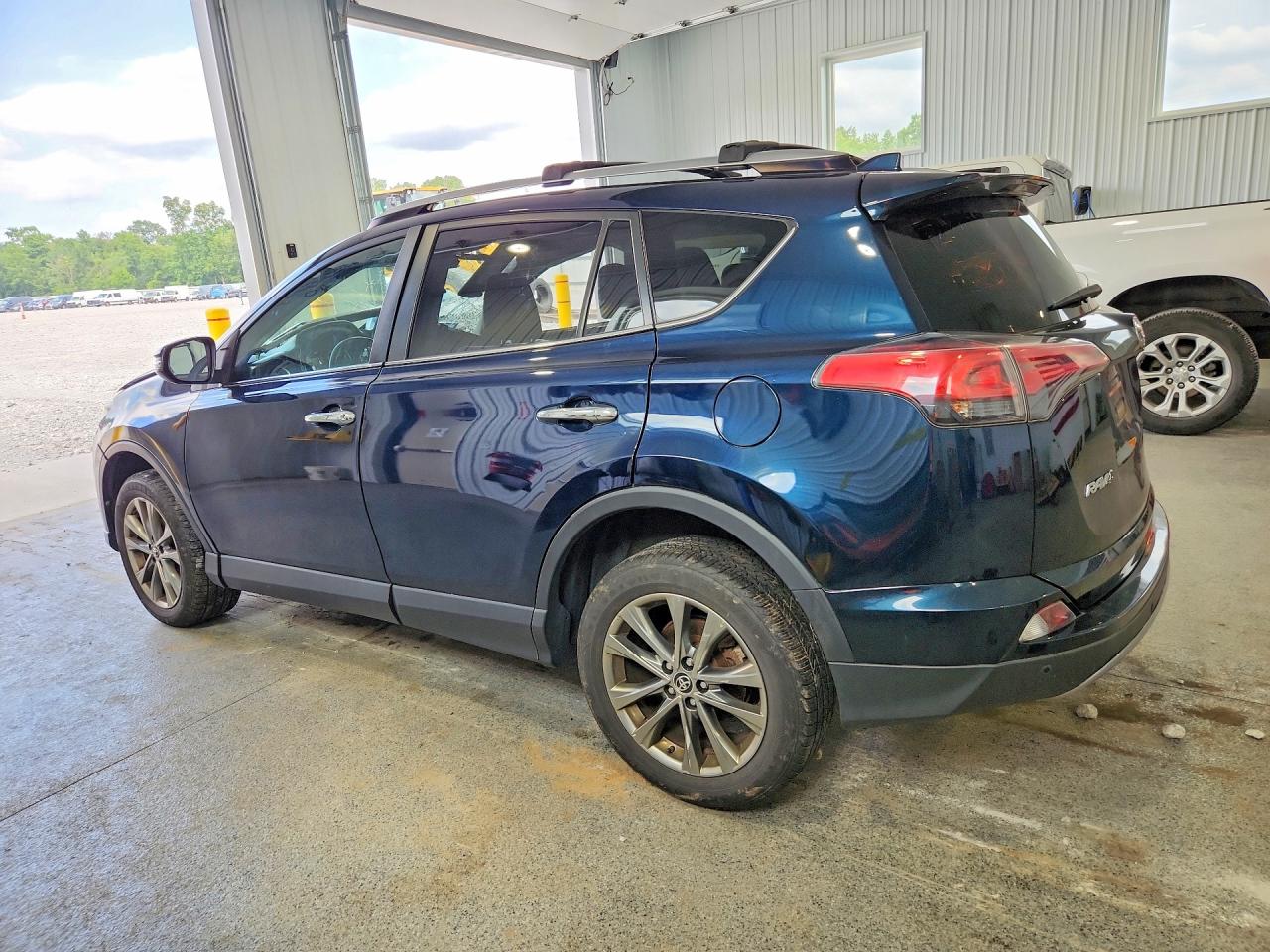 2018 TOYOTA RAV4 LIMITED — снимка 2