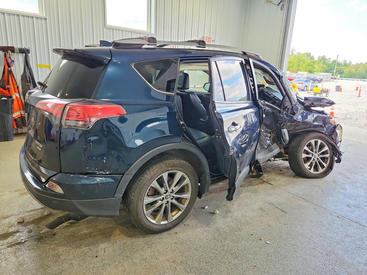 2018 TOYOTA RAV4 LIMITED — снимка 3