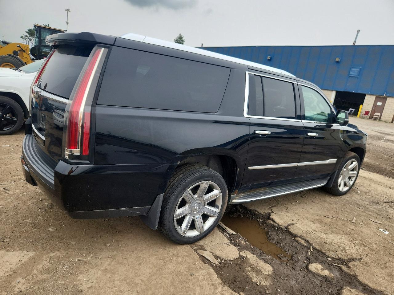 2016 CADILLAC ESCALADE — снимка 3