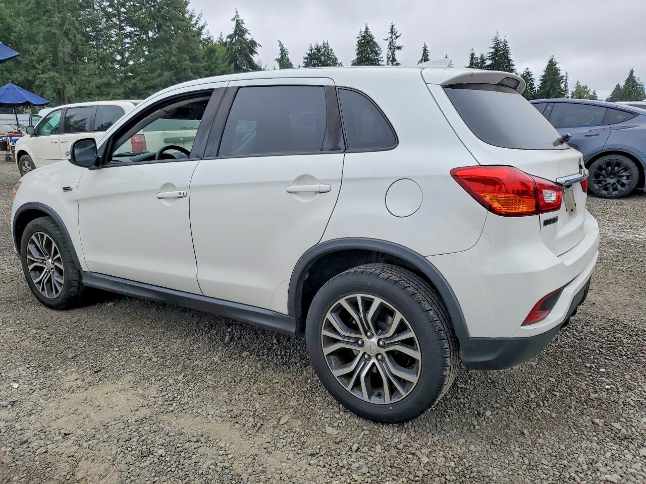 2019 MITSUBISHI OUTLANDER SPORT SE — снимка 2