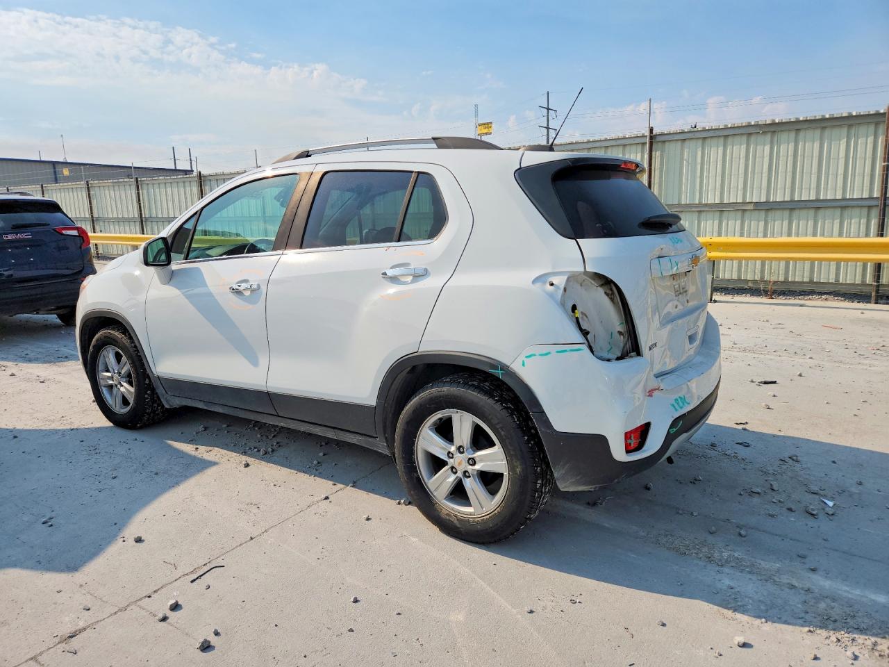 2019 CHEVROLET TRAX 1LT — снимка 2