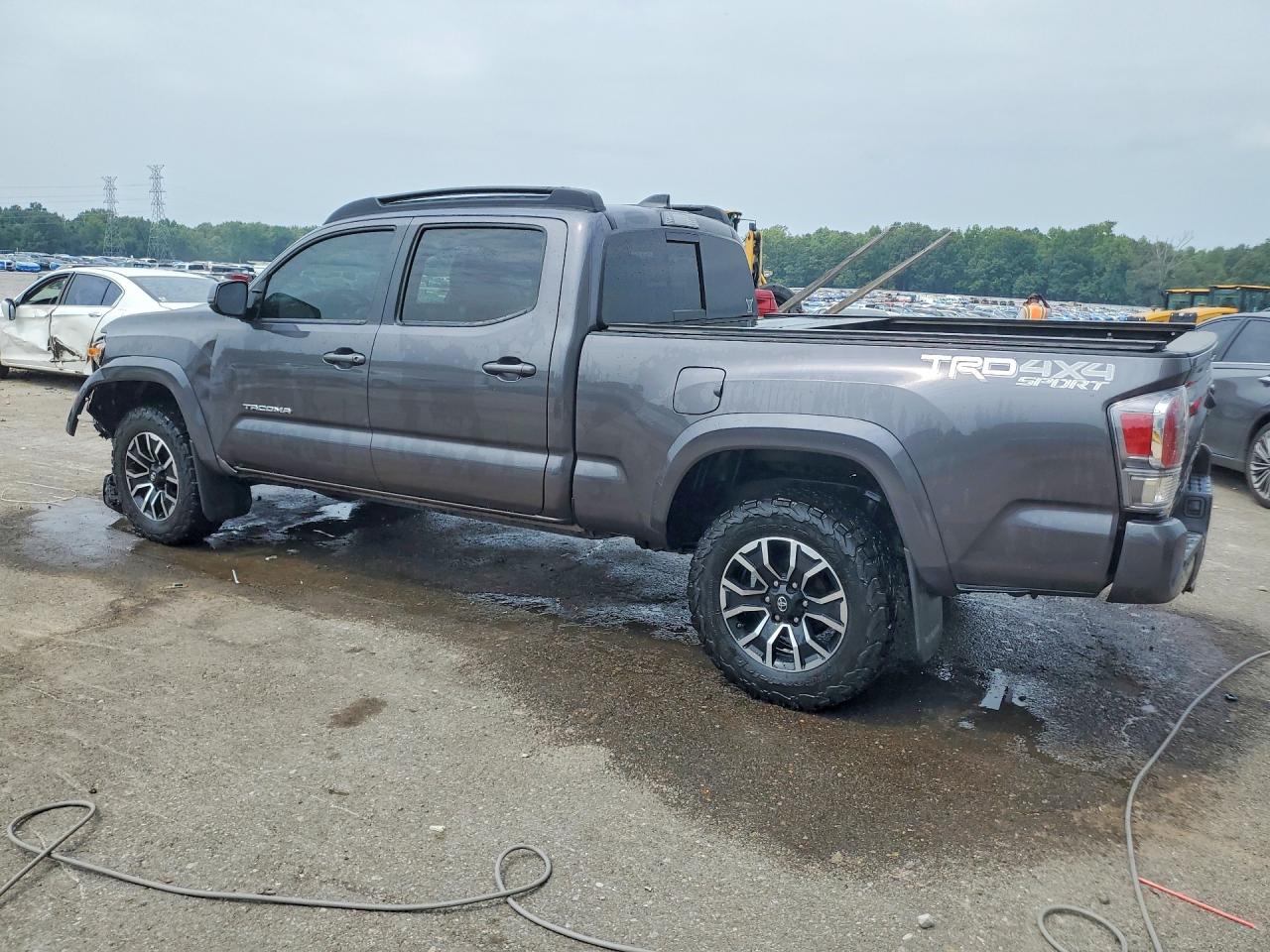 2021 TOYOTA TACOMA SR5 V6 — снимка 2