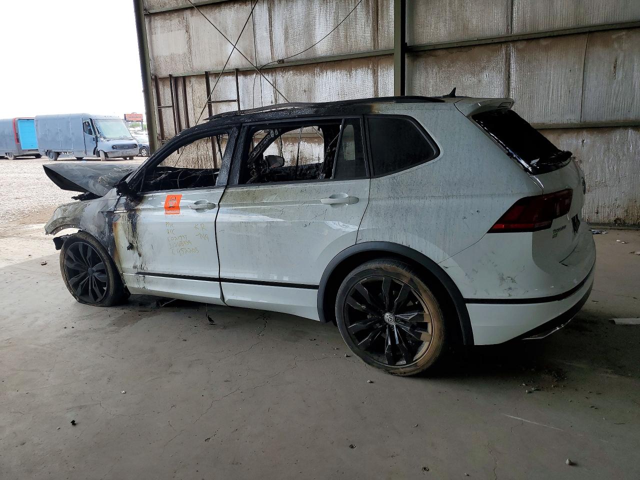 2021 VOLKSWAGEN TIGUAN SE — снимка 2