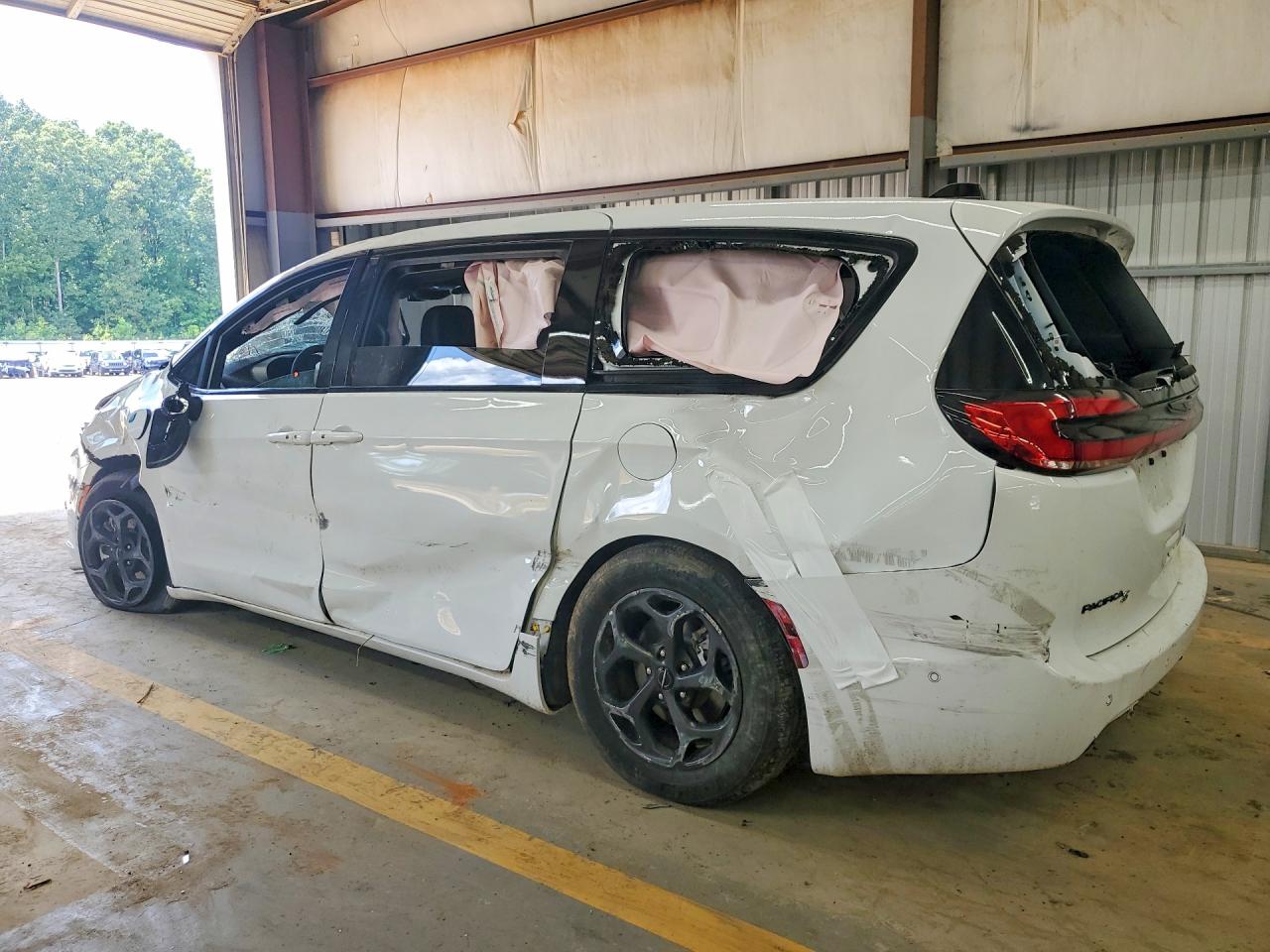 2024 CHRYSLER PACIFICA HYBRID SELECT — снимка 2
