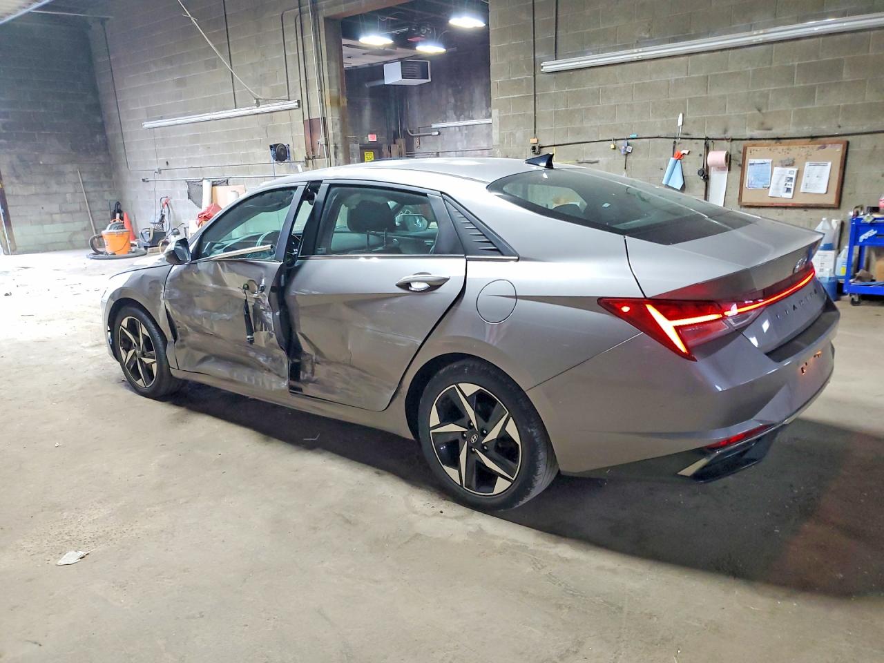 2021 HYUNDAI ELANTRA LIMITED — снимка 2