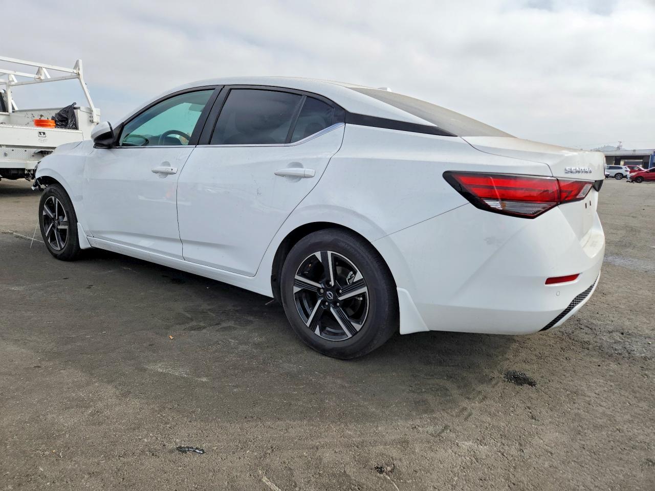 2025 NISSAN SENTRA — снимка 2