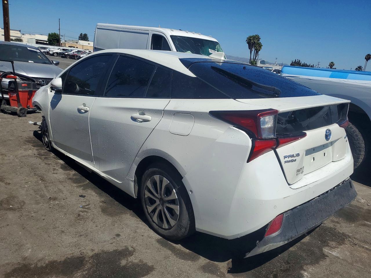 2020 TOYOTA PRIUS XLE AWD-E — снимка 2