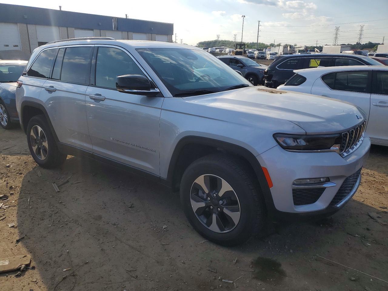 2025 JEEP GRAND CHEROKEE 4XE — снимка 4