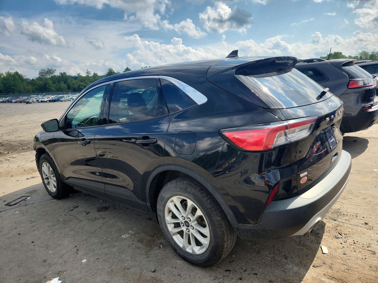 2021 FORD ESCAPE SE — снимка 2