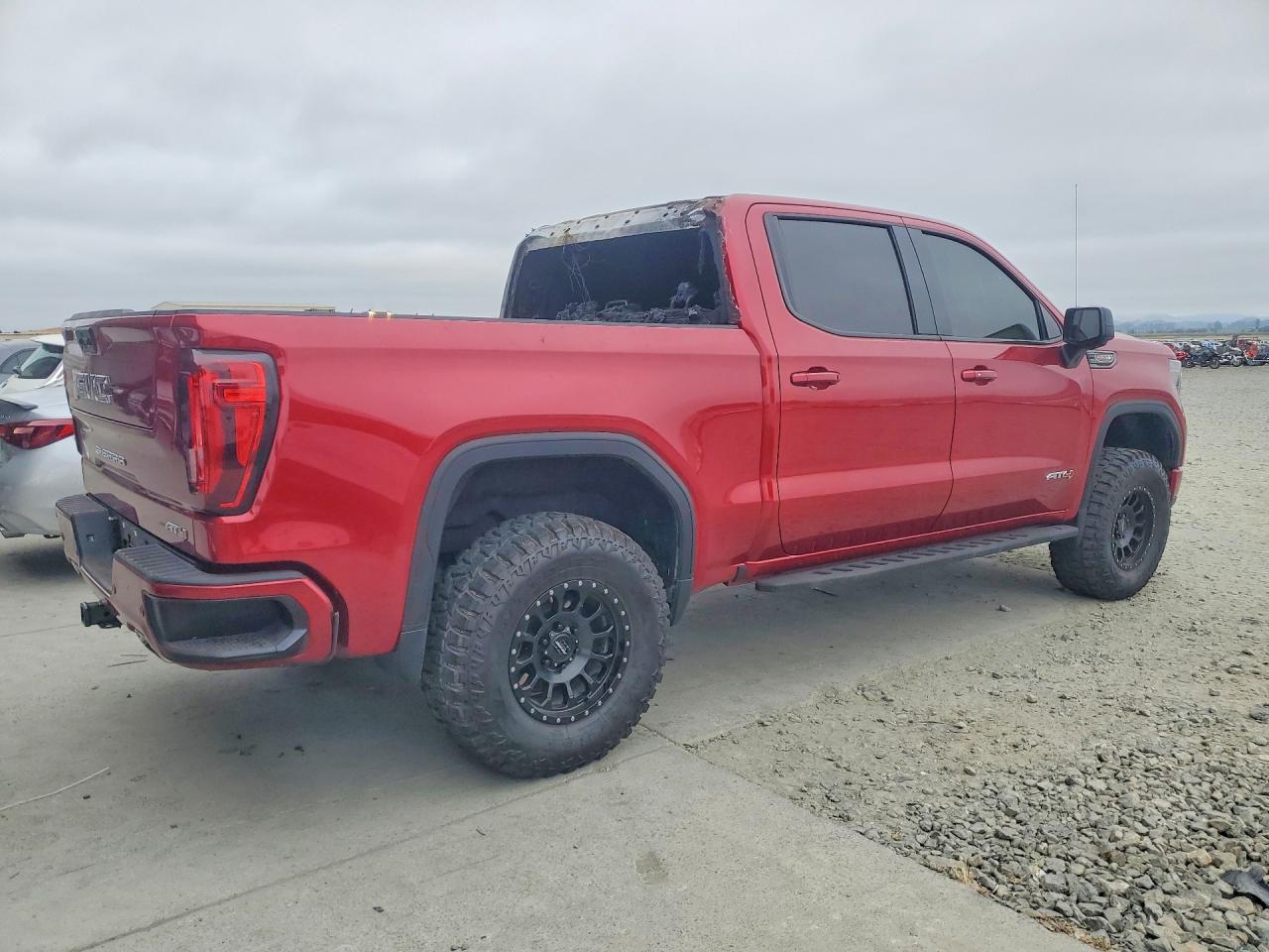 2023 GMC SIERRA K1500 AT4 — снимка 3