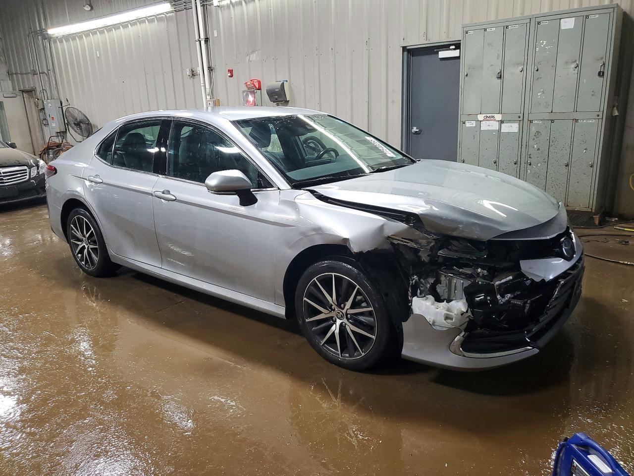 2022 TOYOTA CAMRY XLE — снимка 4