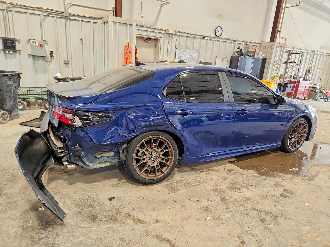 2023 TOYOTA CAMRY SE NIGHTSHADE — снимка 3