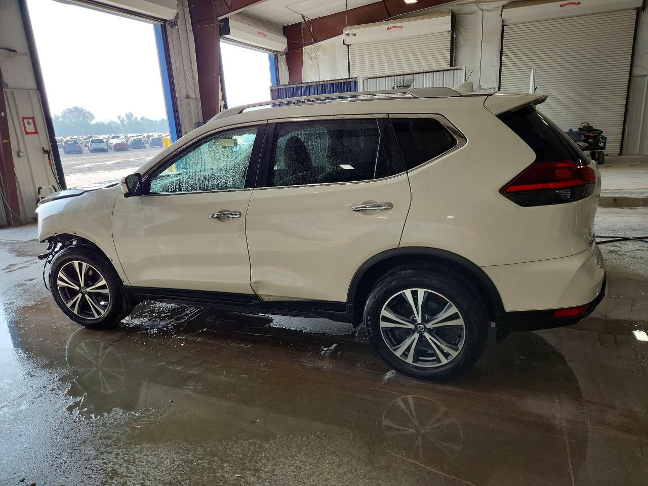 2019 NISSAN ROGUE SV — снимка 2