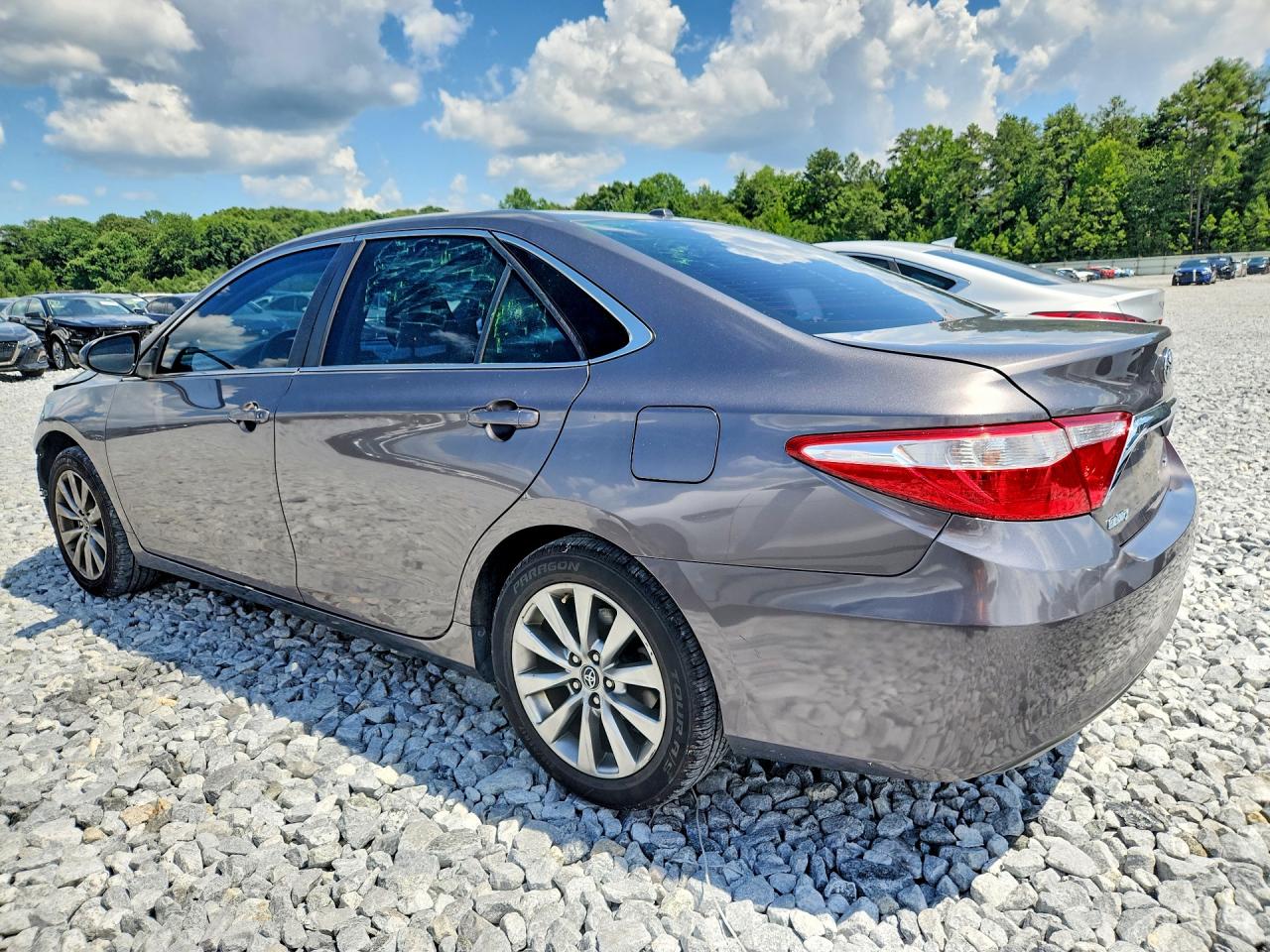 2017 TOYOTA CAMRY XLE — снимка 2