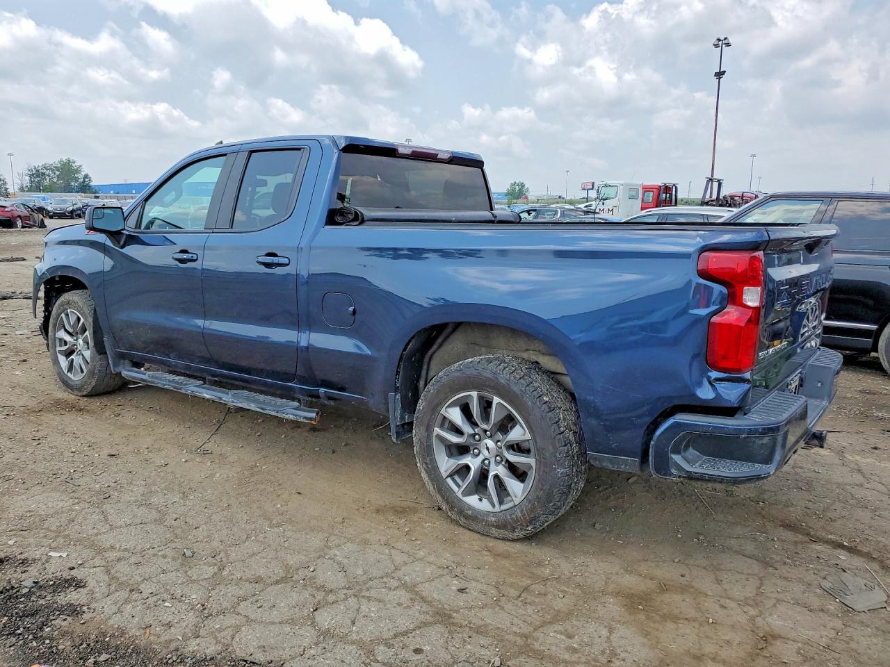2020 CHEVROLET SILVERADO K1500 RST — снимка 2