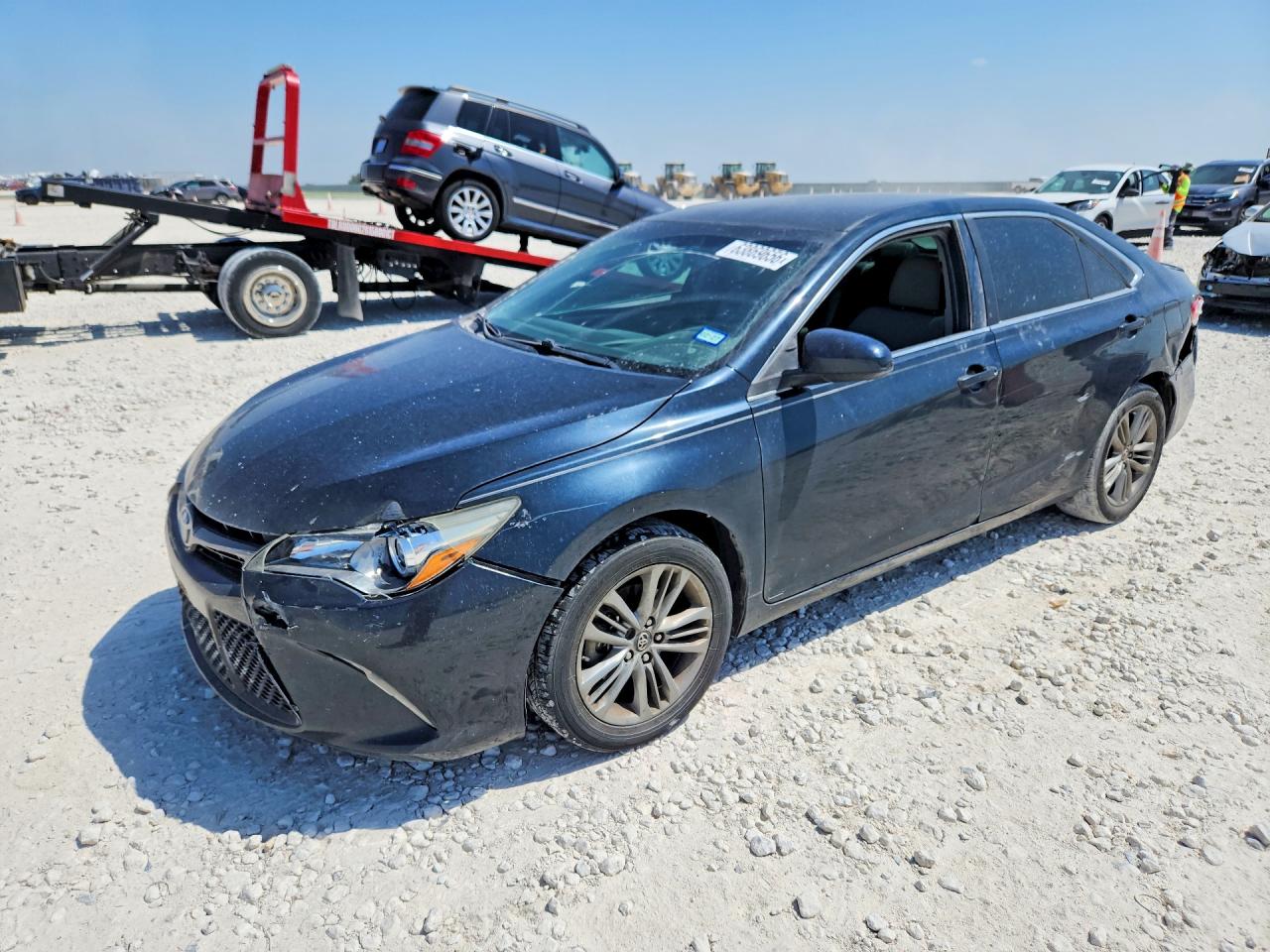 2016 TOYOTA CAMRY SE
